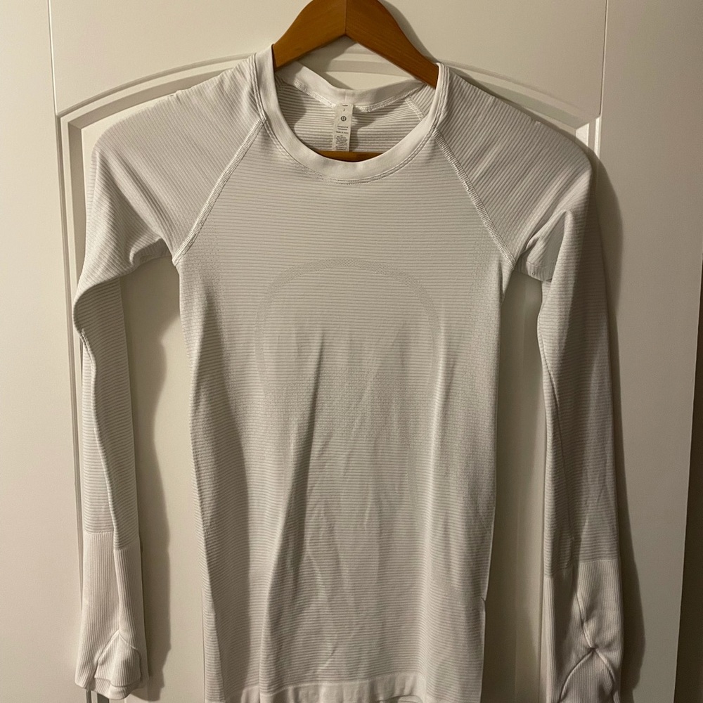 Lululemon long sleeve top